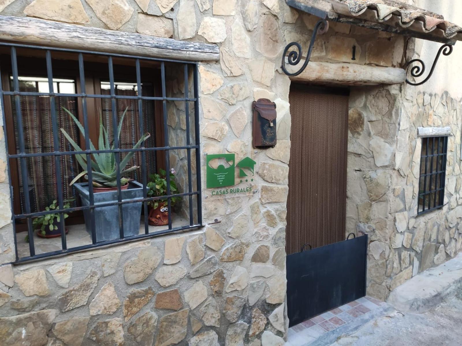 Villa Casa Cueva Araceli à Alcala del Jucar Extérieur photo